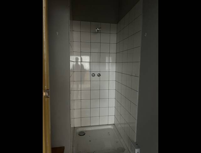 297M² BUILDING TO LET IN SALT RIVER